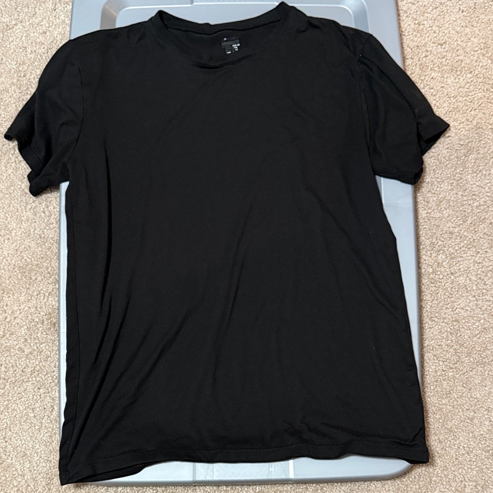 Mens medium spyder tshirt